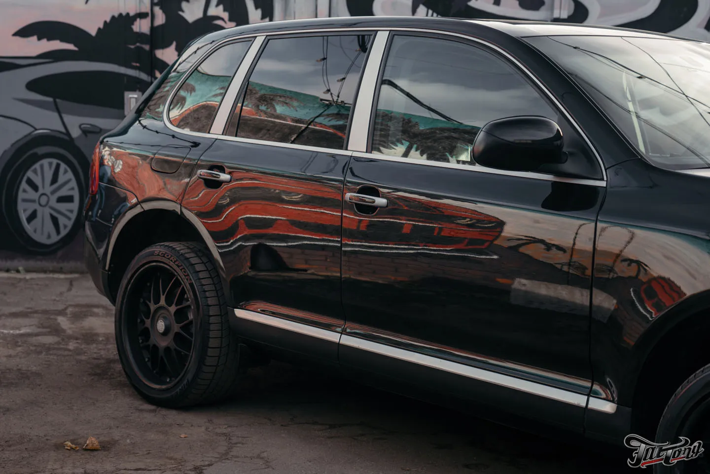 Обширный кузовной ремонт Porsche Cayenne 2003 года!